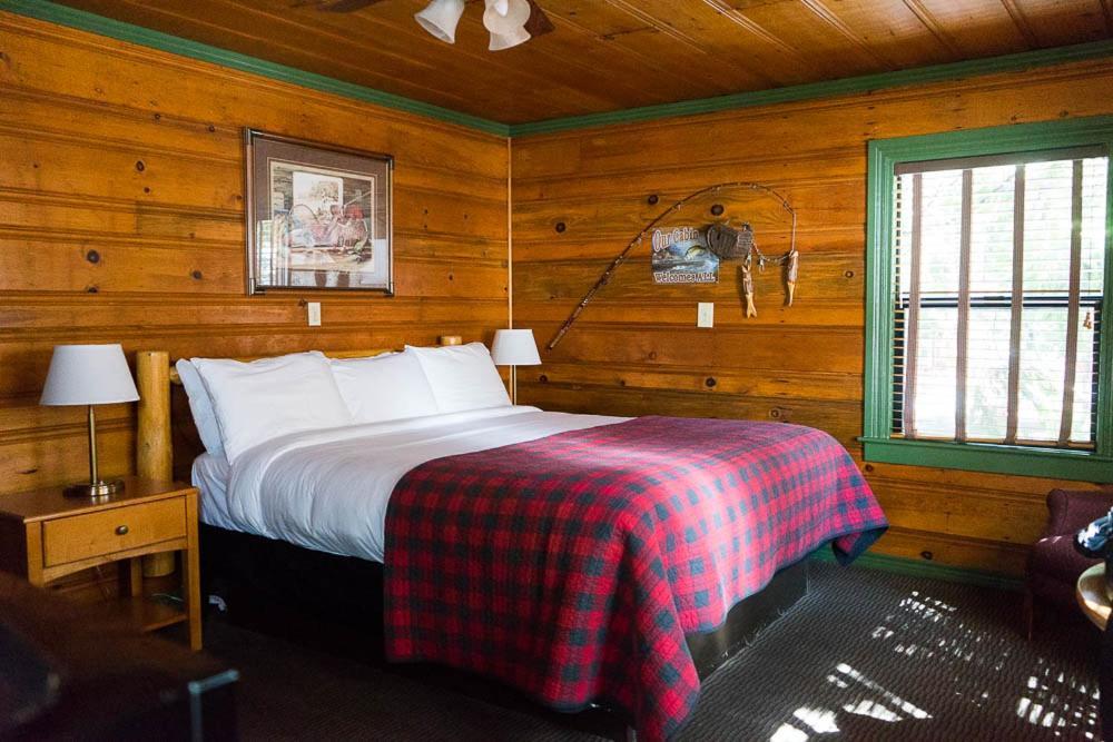 Shaver Lake Village Hotel מראה חיצוני תמונה