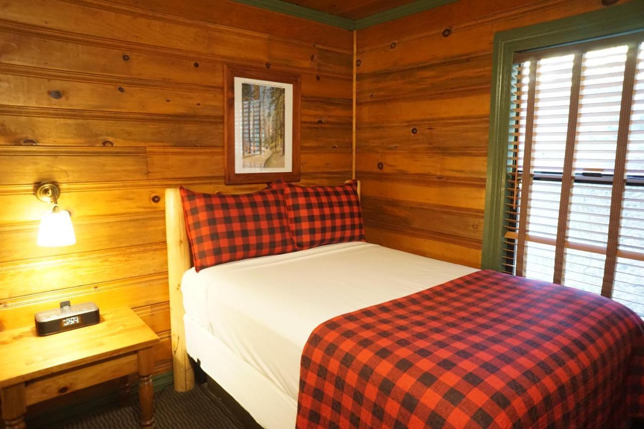 Shaver Lake Village Hotel מראה חיצוני תמונה