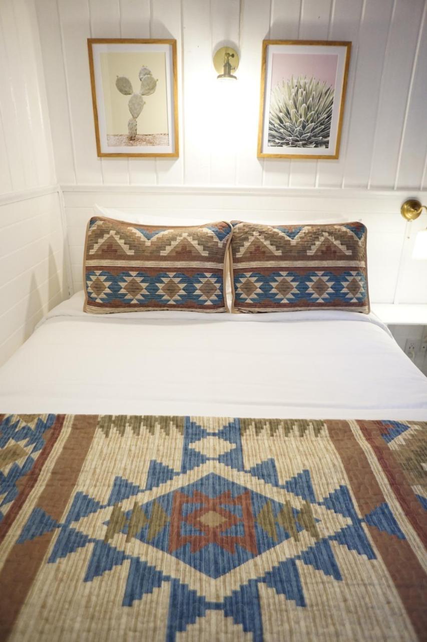 Shaver Lake Village Hotel מראה חיצוני תמונה