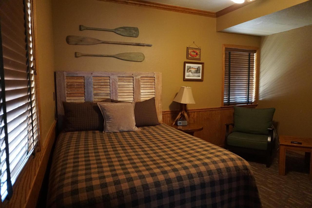 Shaver Lake Village Hotel מראה חיצוני תמונה
